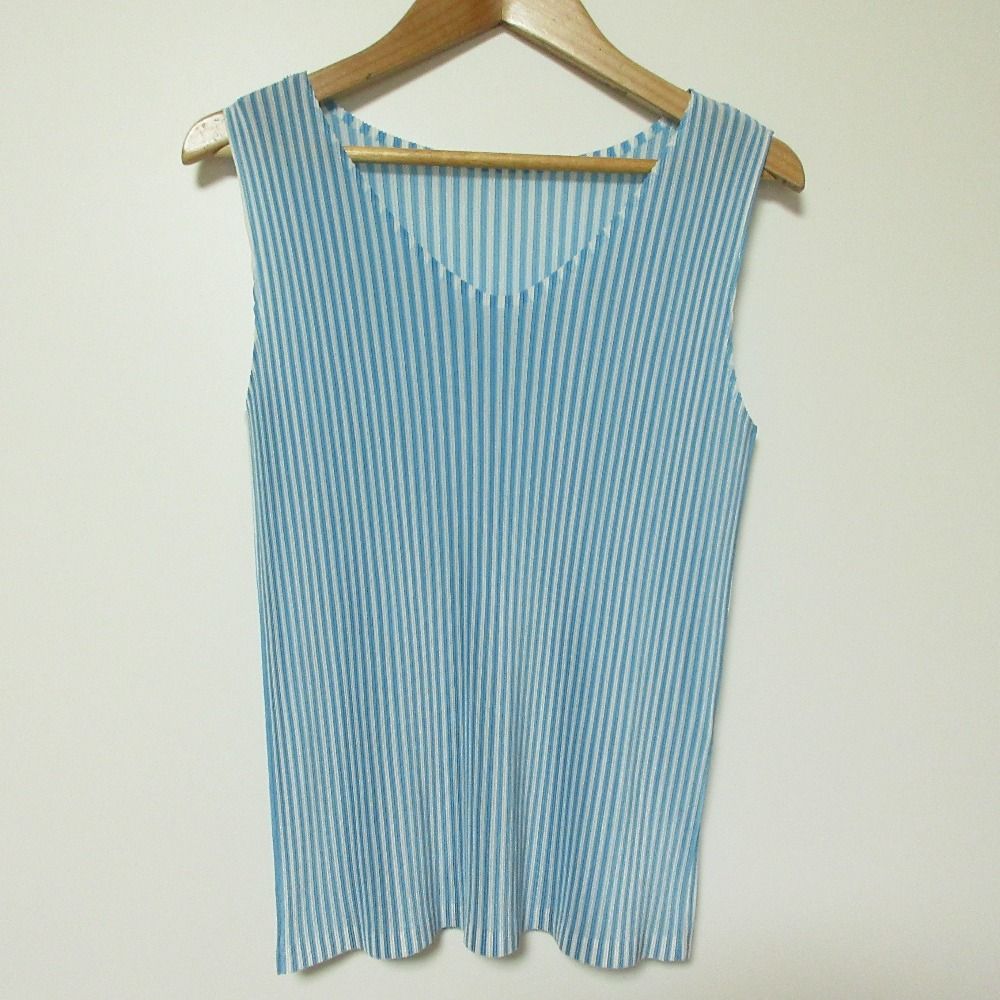 美品 PLEATS PLEASE プリーツプリーズ イッセイミヤケ ストライプ ノースリーブ カットソー PP51FK313 サイズ3 ブルー ホワイト レディース 古着 中古 USED 美品 PLEATS PLEASE プリーツプリーズ イッセイミヤケ ストライプ