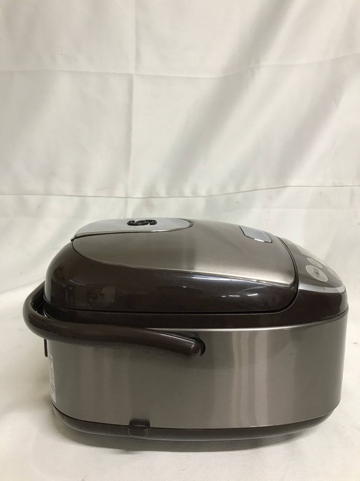 【北見市発】ZOJIRUSHI 象印 IH炊飯ジャー NP-GG05 2015年製 3合炊き ステンレスブラウン(E4211anxGMY) 北見市発】ZOJIRUSHI 象印 IH炊飯ジャー NP-GG05 2015年製 3合炊き