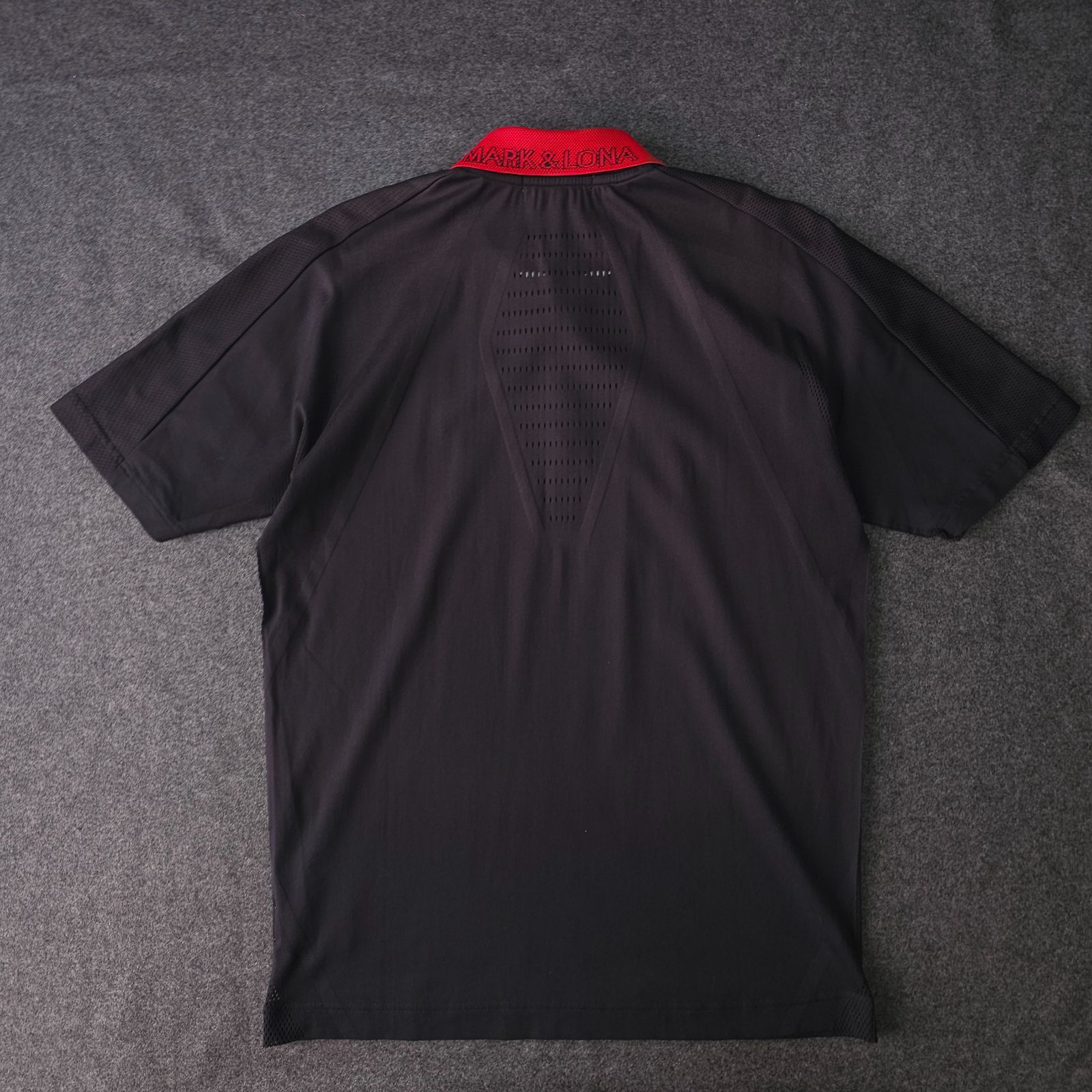 👌値下げ交渉受付中】極美品 MARK&LONA 近年モデル 半袖 ゴルフ