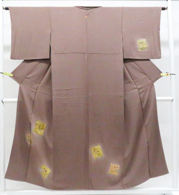 【着物】 付下げ 文箱文 金駒刺繍 身丈約161.5cm 裄丈約65.5cm 24z-2962 一輝堂】付下げ 縫い紋 金駒刺繍 正絹 着物 身丈約150.5cm 裄丈約62.0