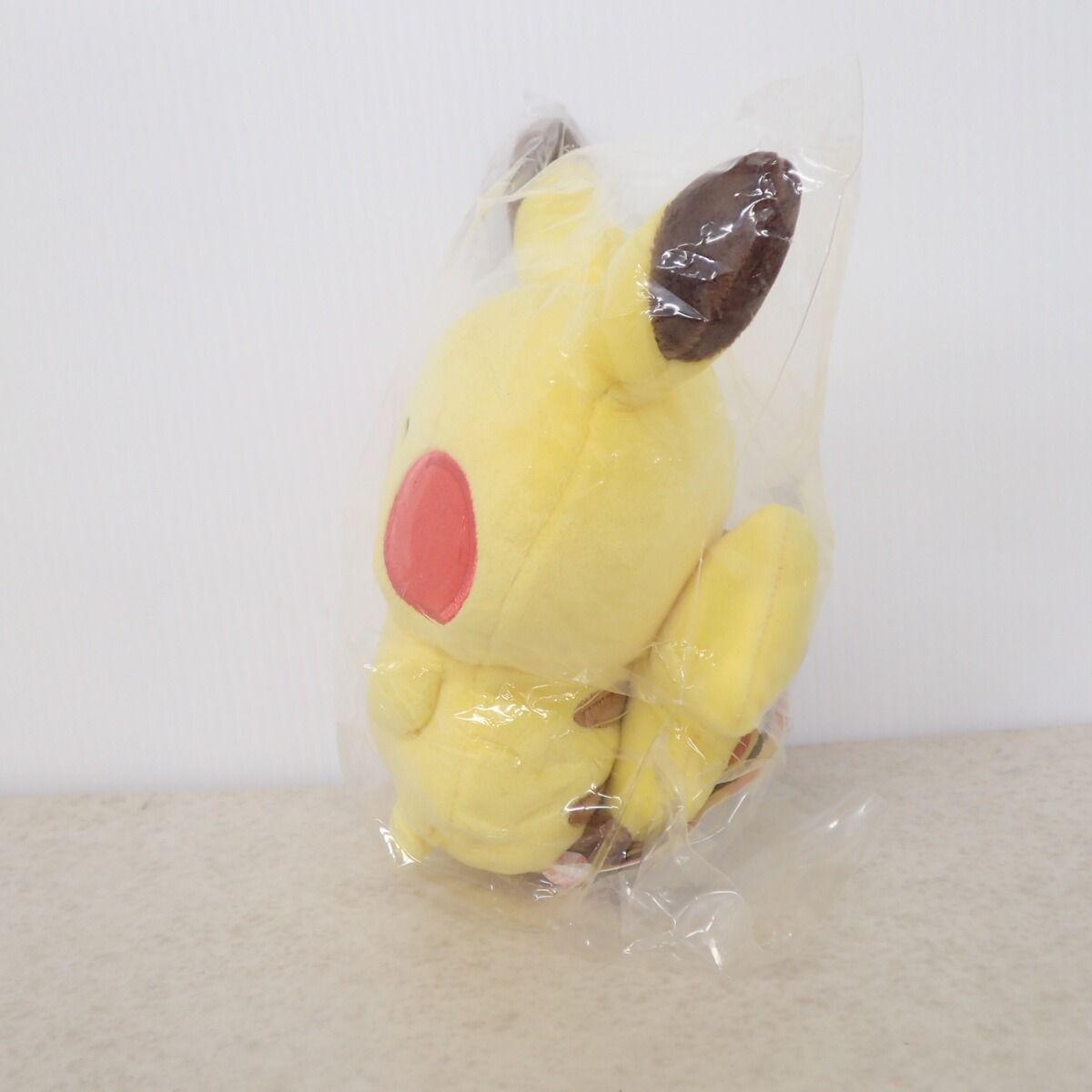 ポケモンセンター ぬいぐるみ Pokemon Yurutto ピカチュウ 紙タグ付き 