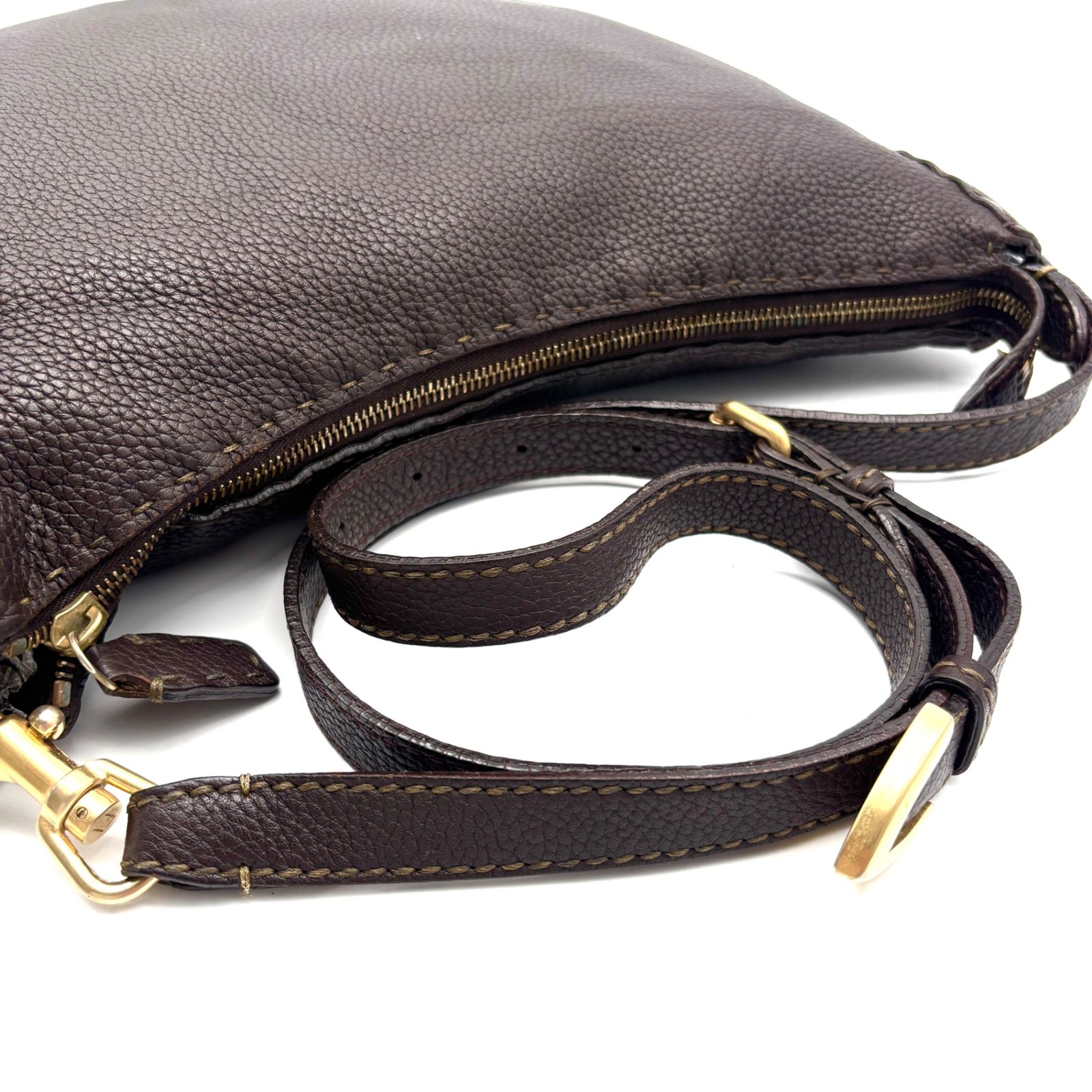 美品 FENDI フェンディ セレリア ショルダーバッグ ワンショルダー 