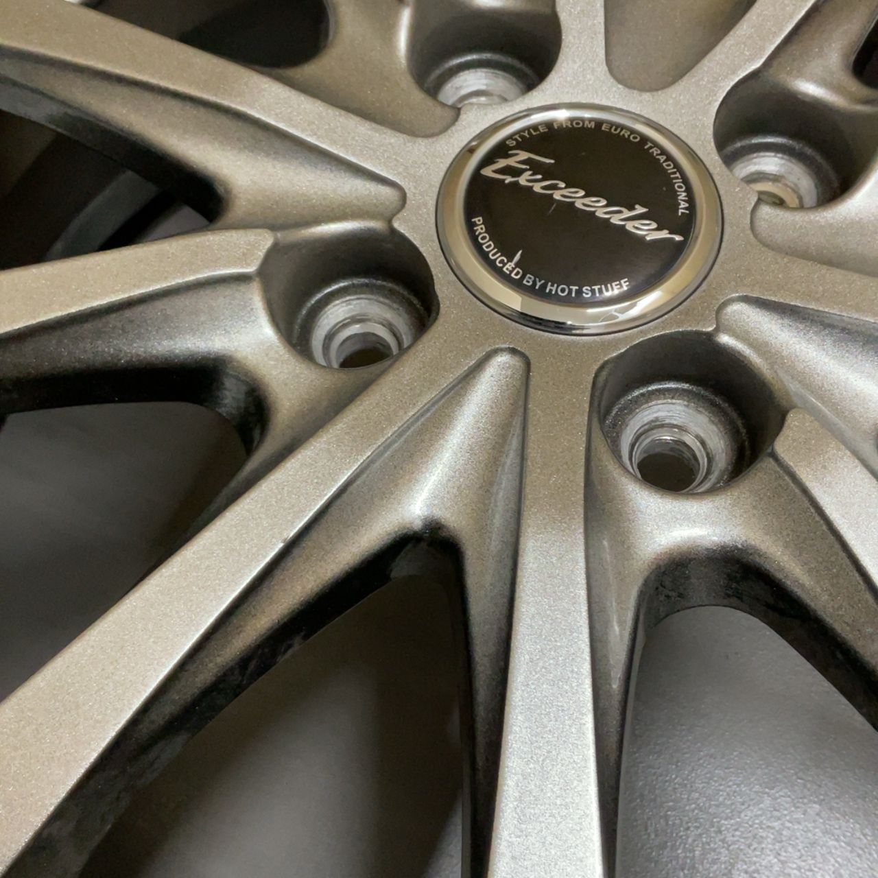 2018年製造 スタッドレスタイヤ タイヤホイール 4本セット ブリヂストン BRIDGESTONE VRX 195/65r15 セレナで使用 まだまだ走れます BRIDGESTONE（ブリヂストン） 中古タイヤ スタッドレスタイヤ ホイール