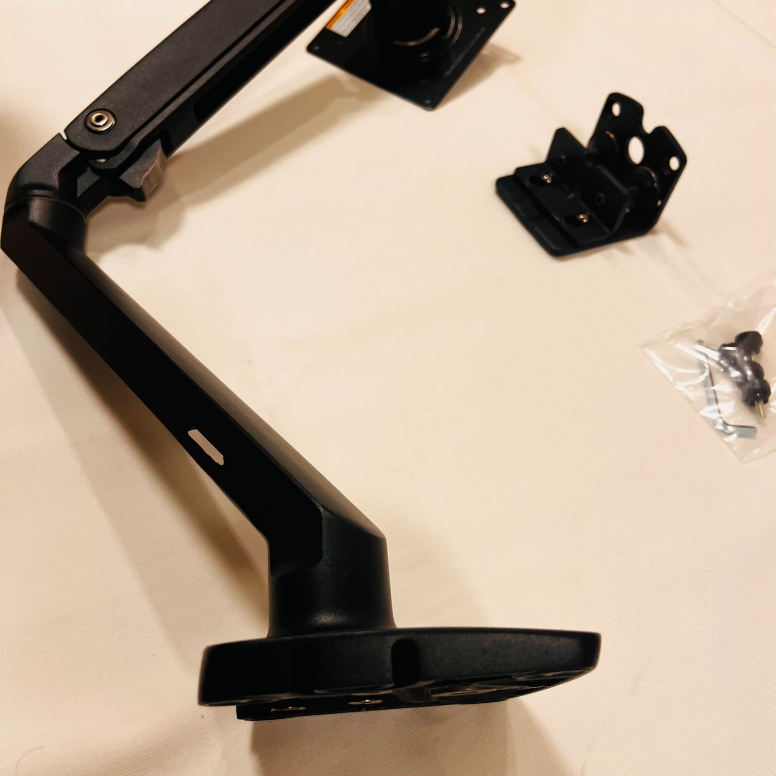 美品】ERGOTRON MXV モニターアーム 45-486-224 - メルカリ