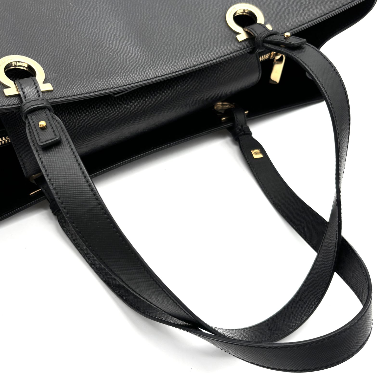 美品 Salvatore Ferragamo サルヴァトーレ フェラガモ ガンチーニ