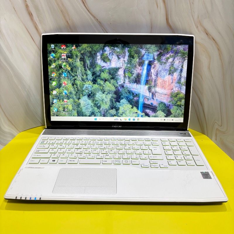 タッチパネル搭載☆爆速Core i7✨動作良好✨富士通ノートパソコン