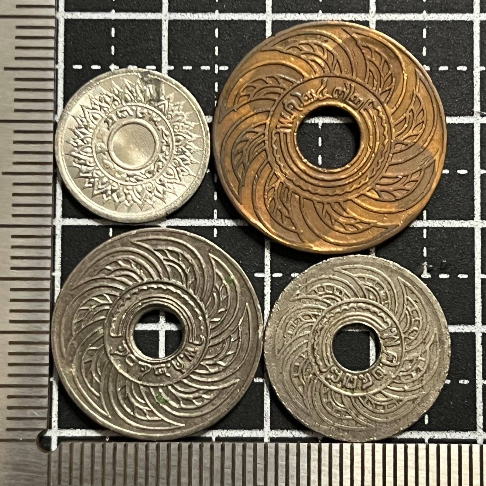 古銭まとめ】タイ王国 穴あき旧流通貨幣 4枚セット センとサタン 