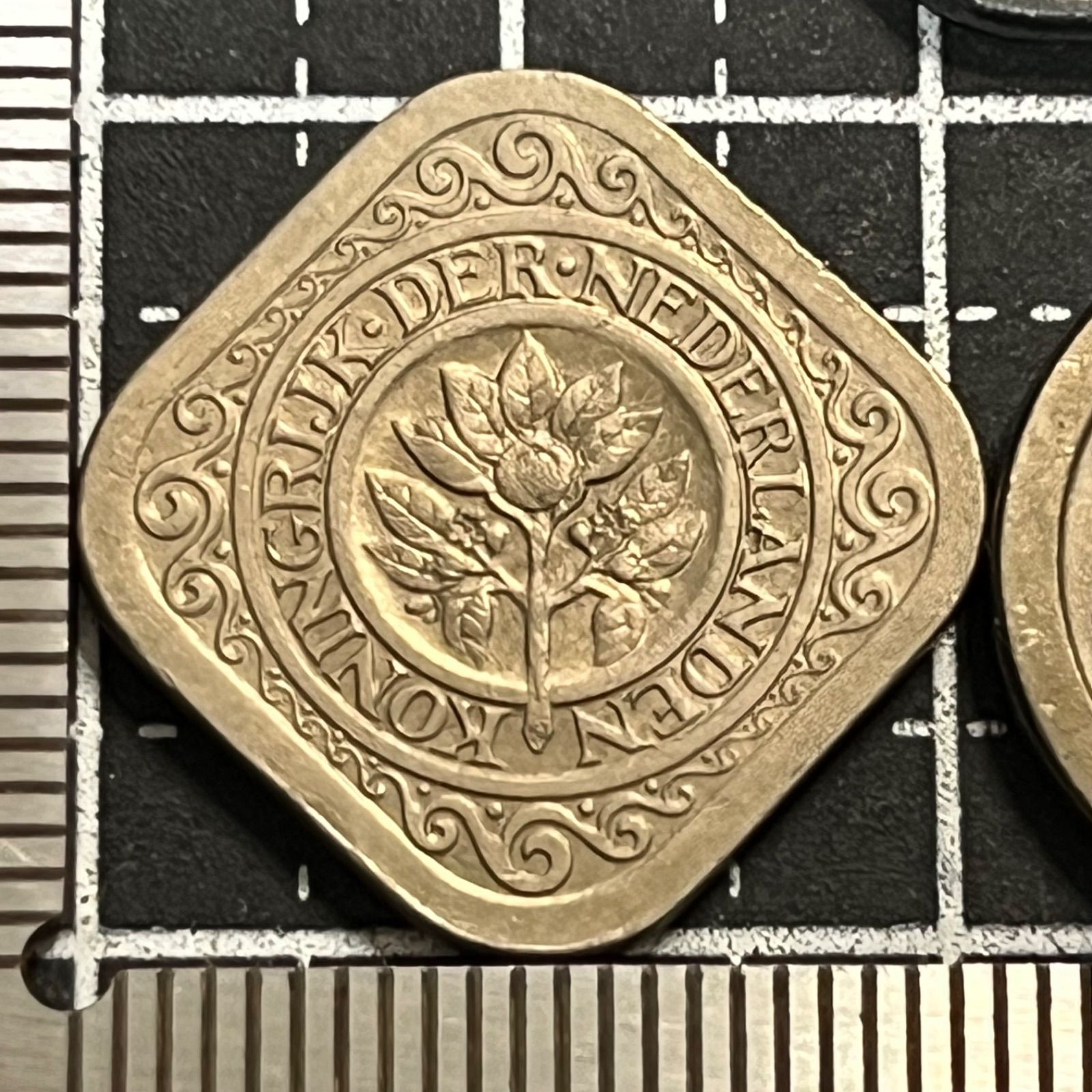 古銭まとめ】オランダ 5セント 3枚セット 1907年丸型＋黄銅四角型