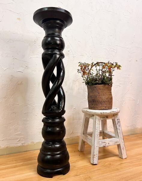 ♪バリ島産 トルネード彫刻花台 ［幅20cm・高さ80cm］　　　　フラワースタンド ミニテーブル ウッドラック 花台 アジアン雑貨 アジアン家具