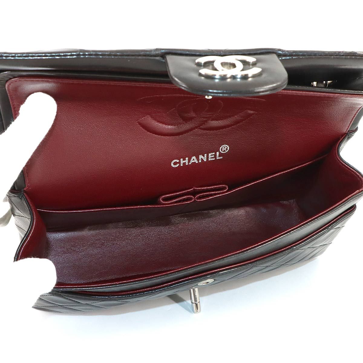 新品同様 シャネル CHANEL マトラッセ 25 チェーン ショルダー バッグ ラムスキン ブラック A01112 シルバー 金具 ヴィンテージ 90322587 新品同様 シャネル CHANEL マトラッセ 25 チェーン ショルダー バッグ