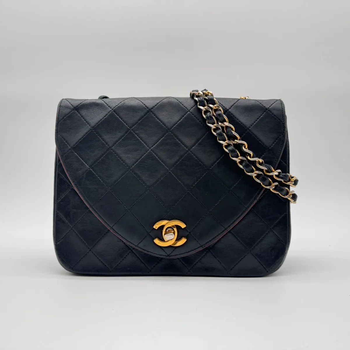 シャネル CHANEL ショルダーバッグ マトラッセ ココマーク ターンロック ヴィンテージ ブラック CHANEL（シャネル） ココマーク マトラッセ ターンロック ショルダー