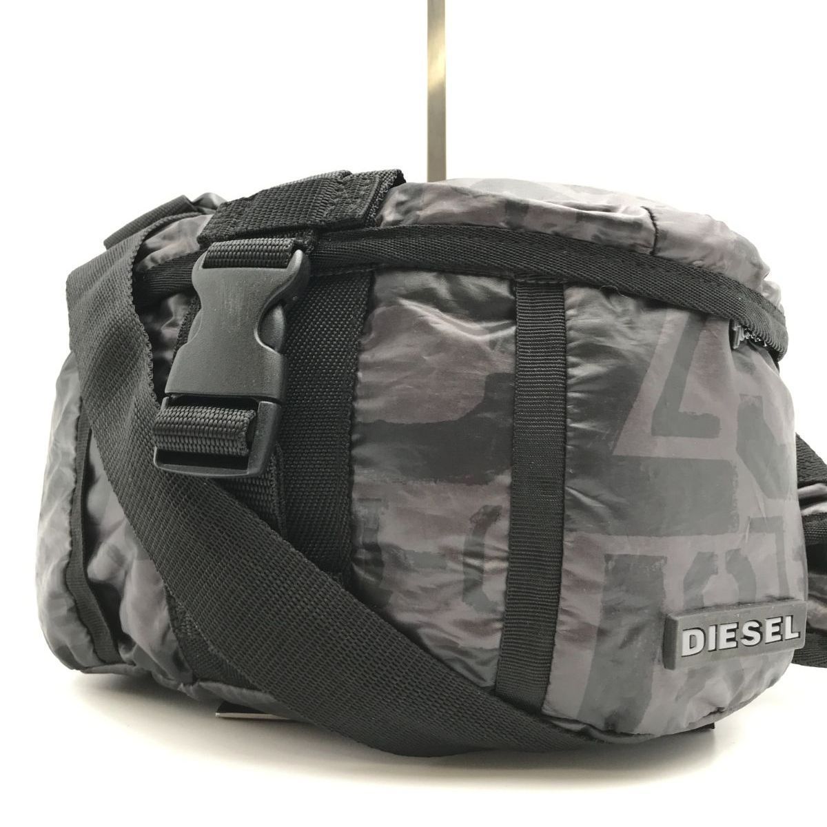美品 DIESEL ディーゼル ボディバッグ ナイロン クロスボディ ブラック 