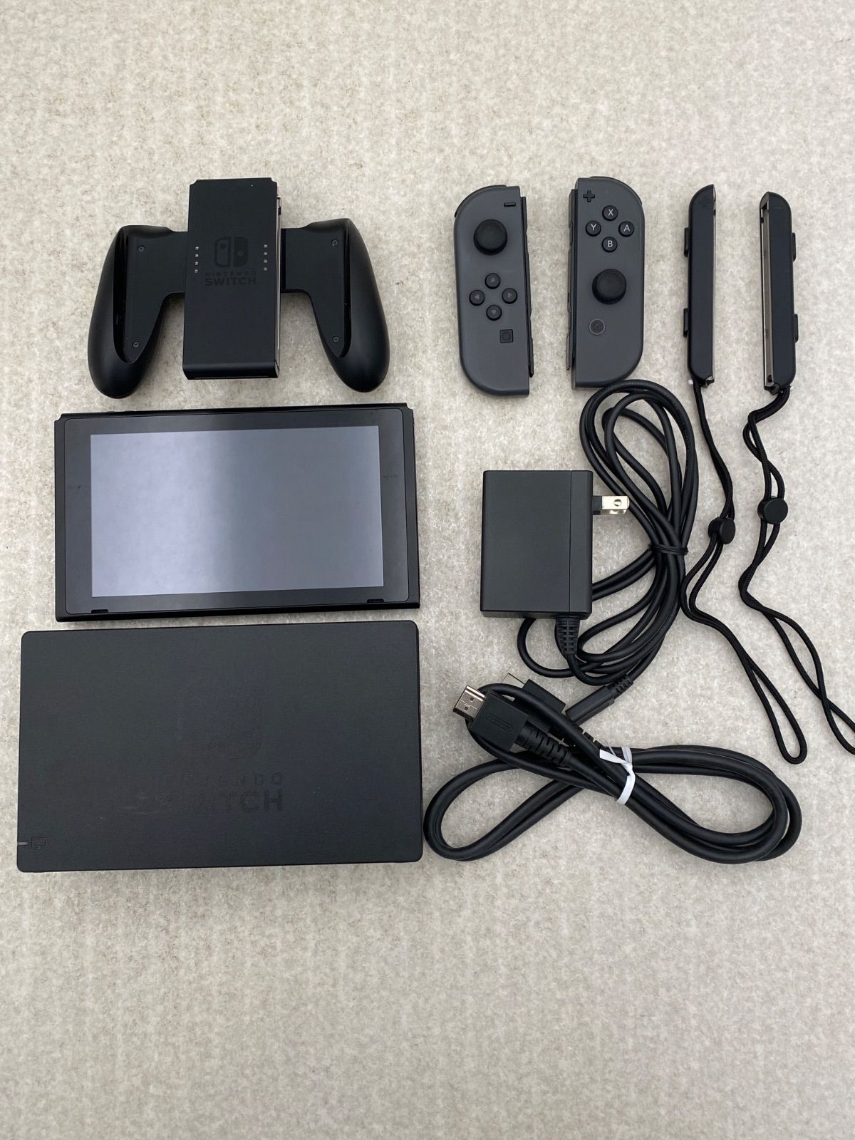 中古　美品 Nintendo Switch  JOY-CON グレー HAD-S-KAAAA Amazon.co.jp: 【整備済み品】 Nintendo Switch グレー HAD-S-KAAAA