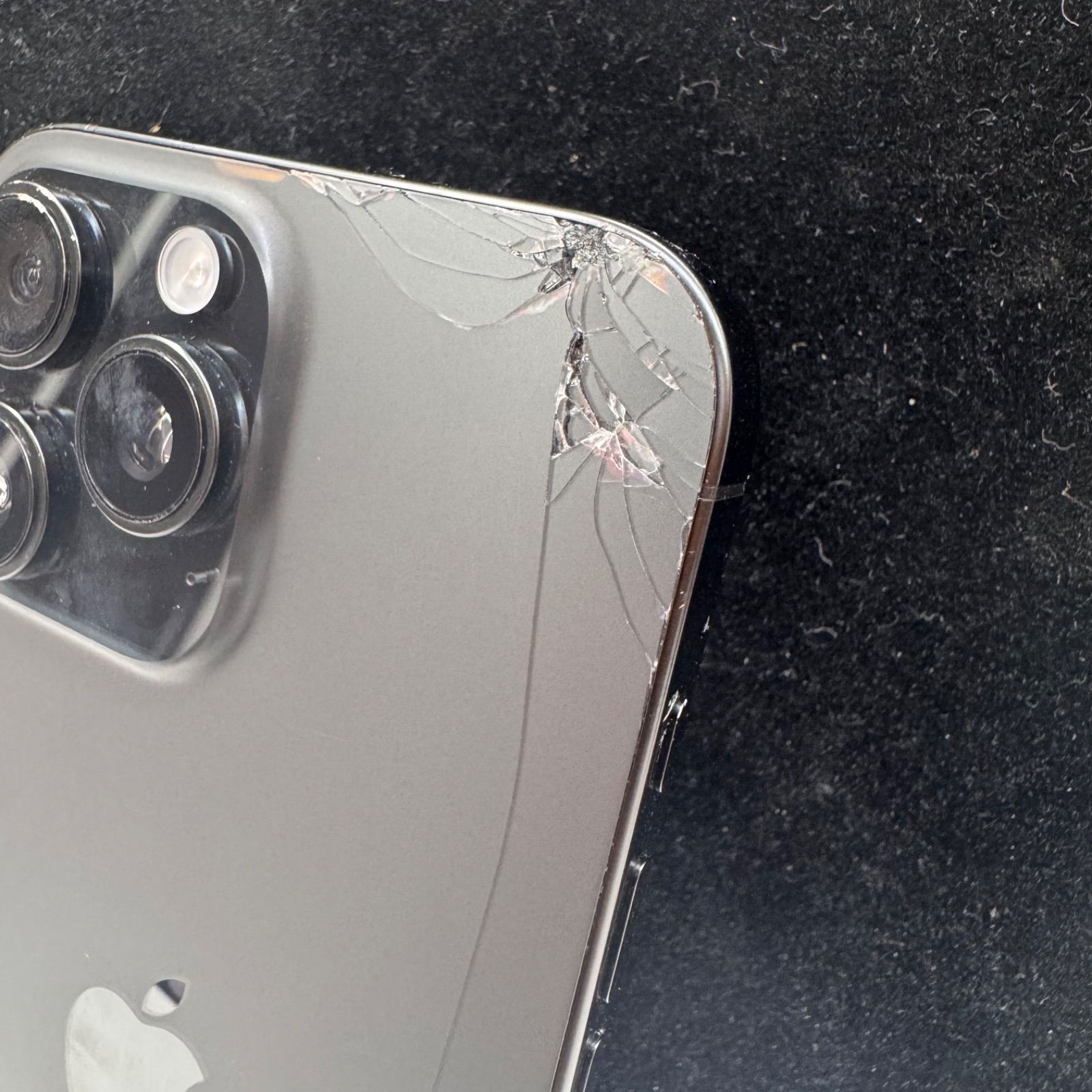 iPhone16promaxジャンク品 iPhone16ProMax ジャンク品 - メルカリ