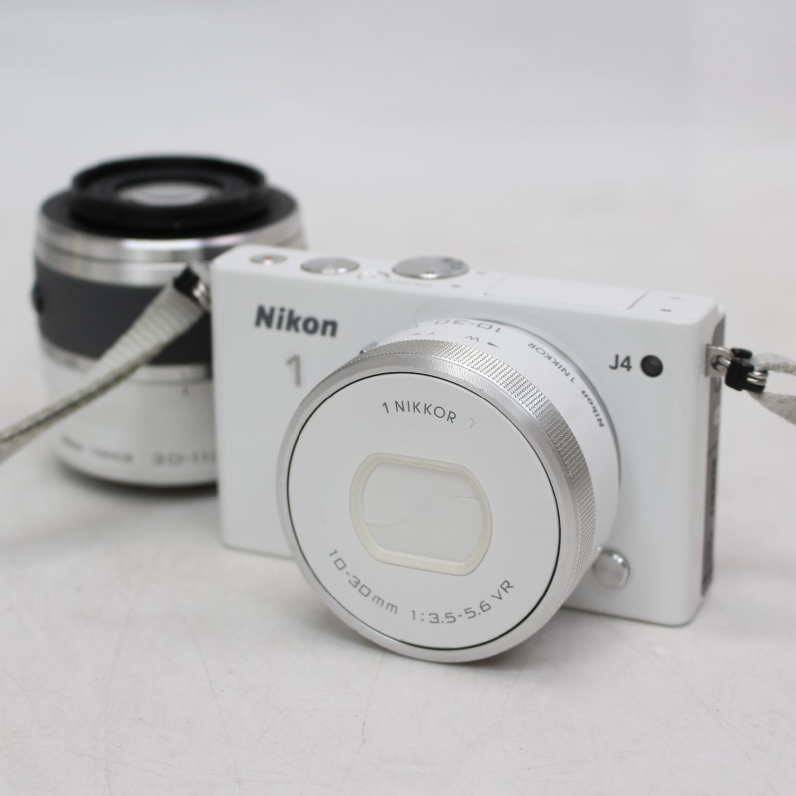 338)Nikon ミラーレス一眼 Nikon1 J4 標準パワーズームレンズキット 