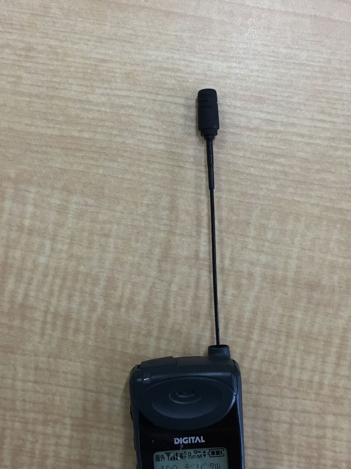 スマートフォン・携帯電話 モックアップ IDO DIGITAL by SANYO M263