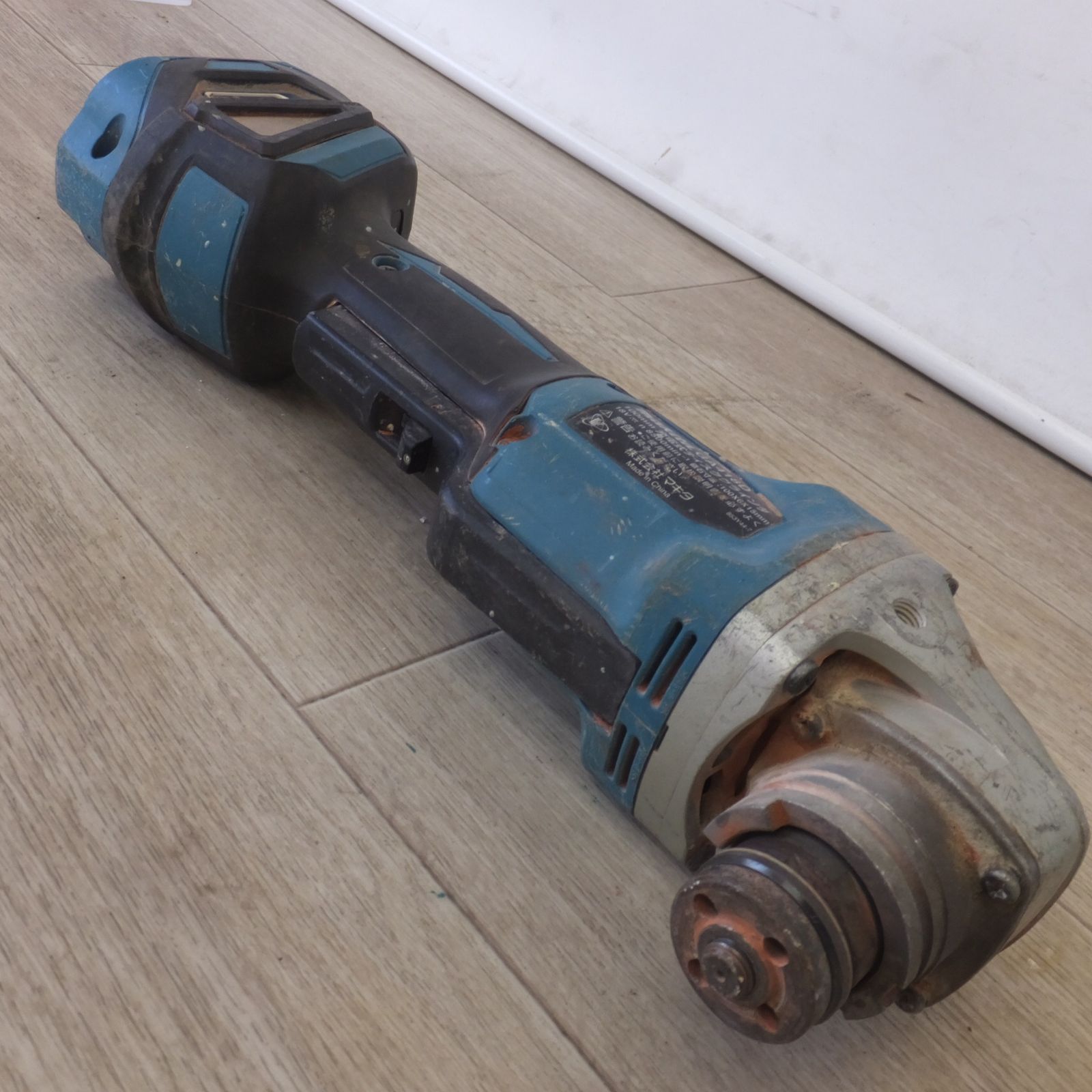 送料無料] ☆マキタ makita 100mm 充電式ディスクグラインダ GA418D 