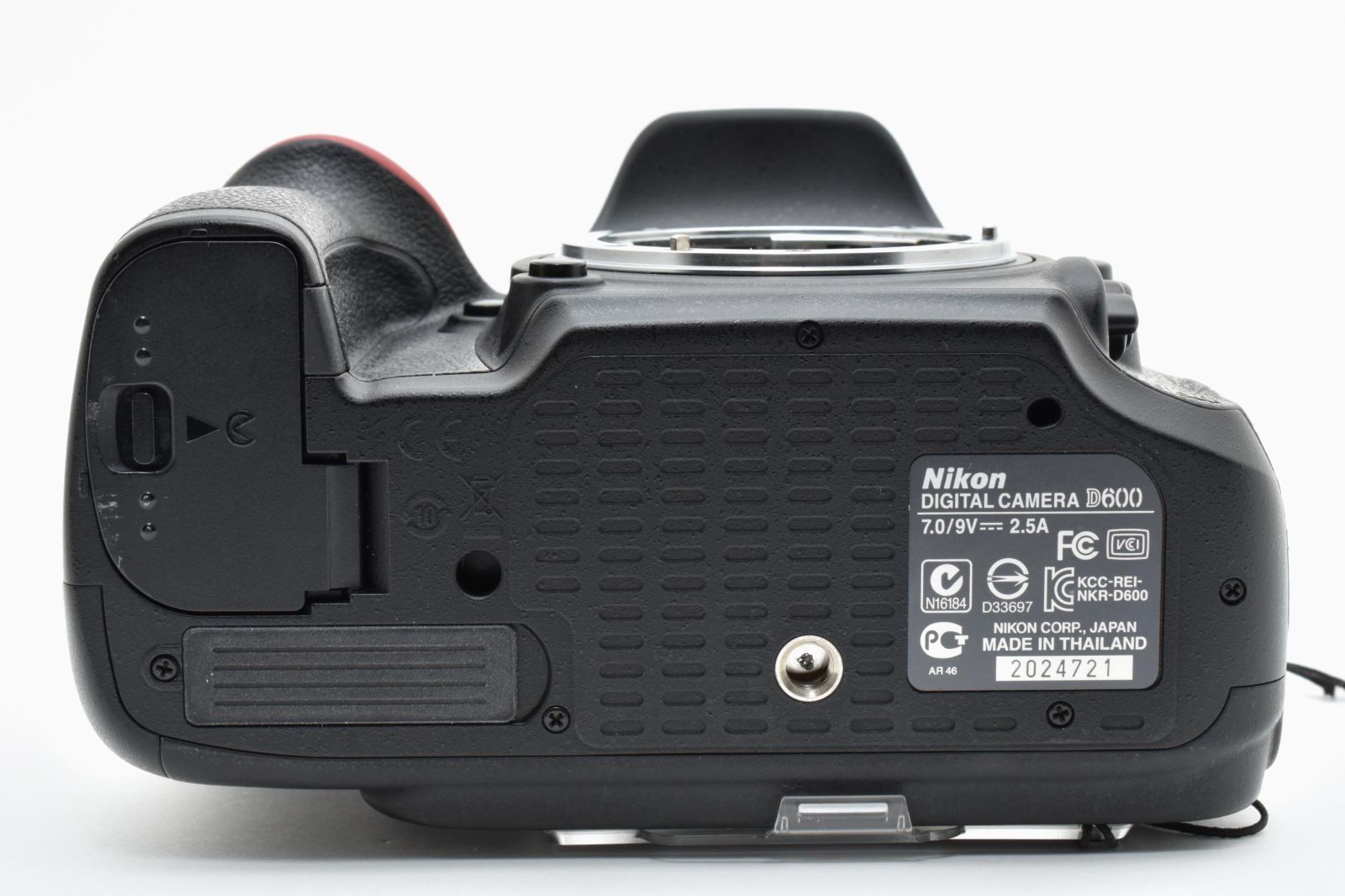 美品：Nikon デジタル一眼レフカメラ フルサイズ D600ボディ 良品】Nikon D600 ボディ 24MP フルサイズ デジタル一眼レフ カメラ