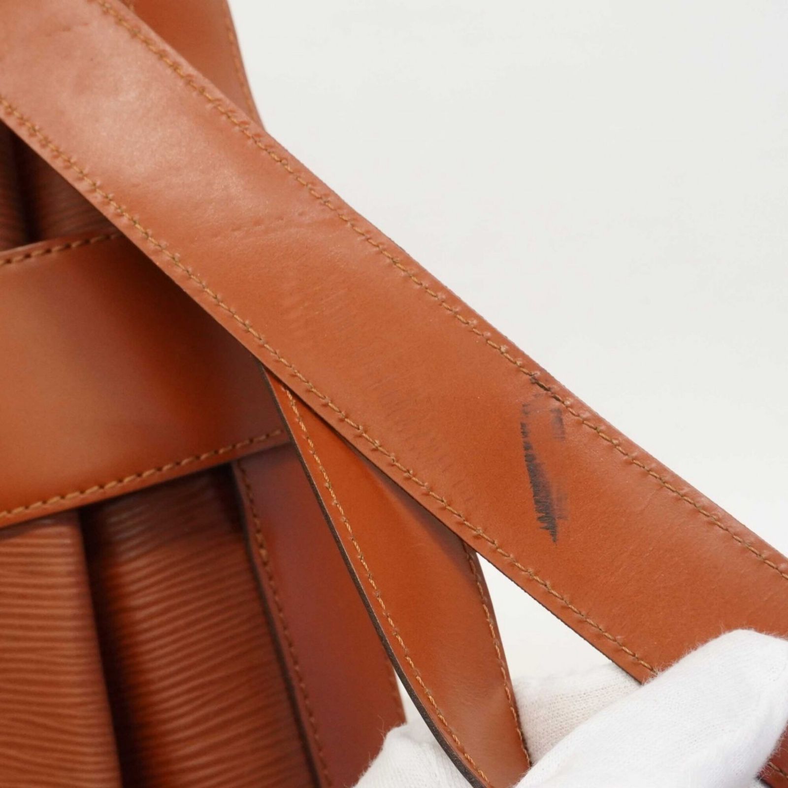 ルイ・ヴィトン(Louis Vuitton) ルイ・ヴィトン ショルダーバッグ エピ 