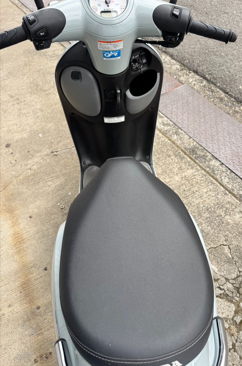 美品！ホンダ ジョルノ AF77 50cc 原付 水色 プコブルー 50cc原付スクーター「ジョルノ」のカラーバリエーションを変更する