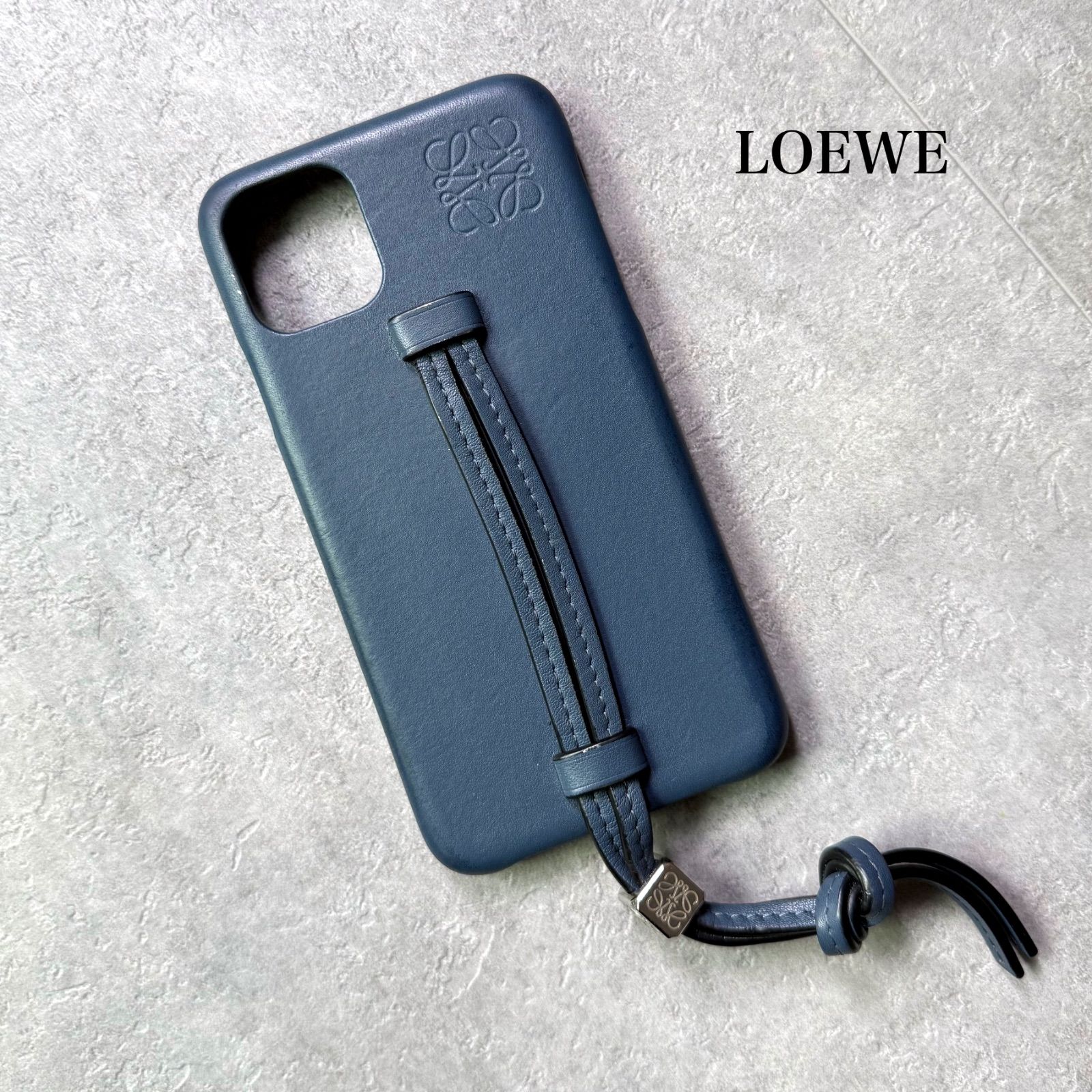 LOEWE ロエベ iPhone 11 ケース ブルー レザー キューブ金具 - メルカリ