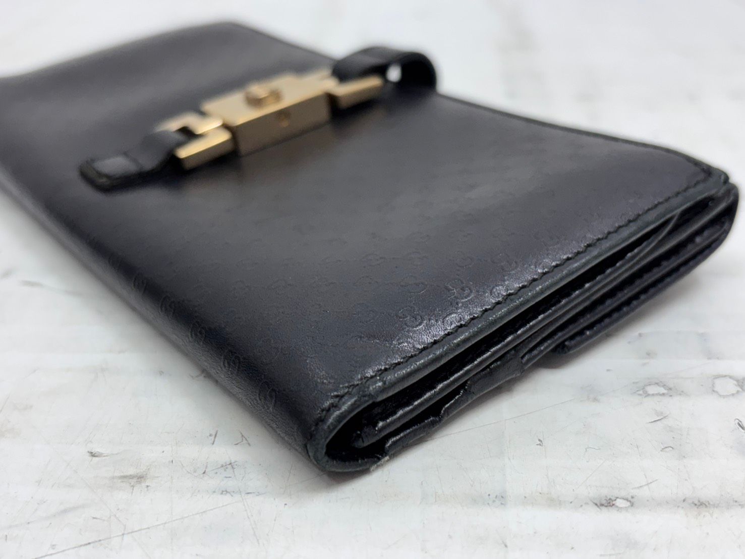 送料無料h13813 GUCCI グッチ長財布レザー 本革 シマレザー ゴールド 