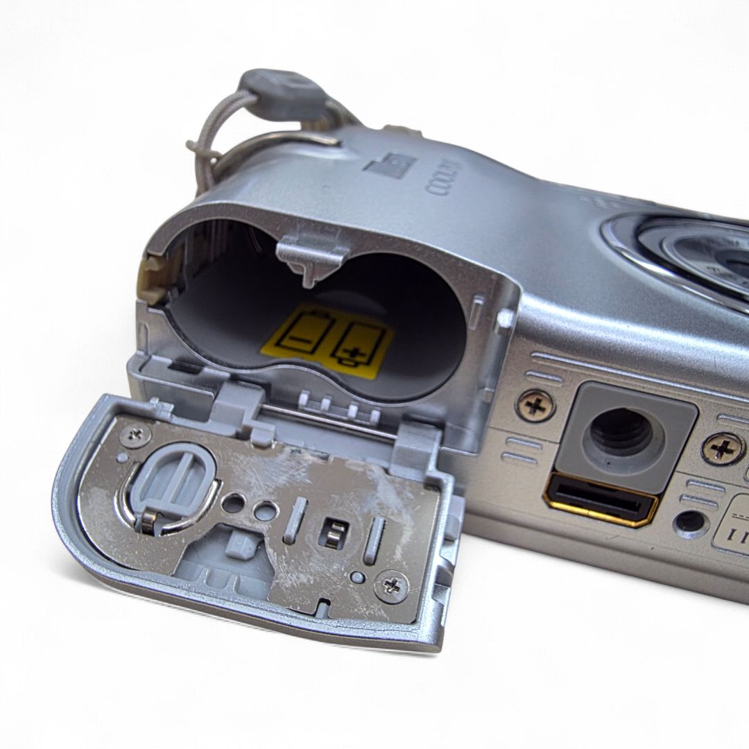 Nikon COOLPIX L11 電池式コンパクトカメラ ニコン - メルカリ
