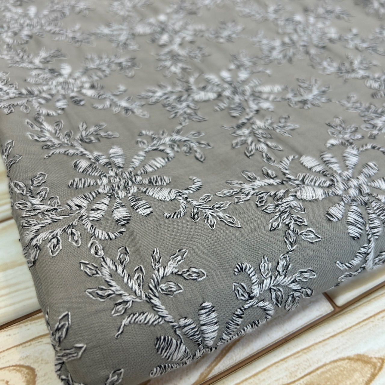 isami様専用　刺繍生地×2点