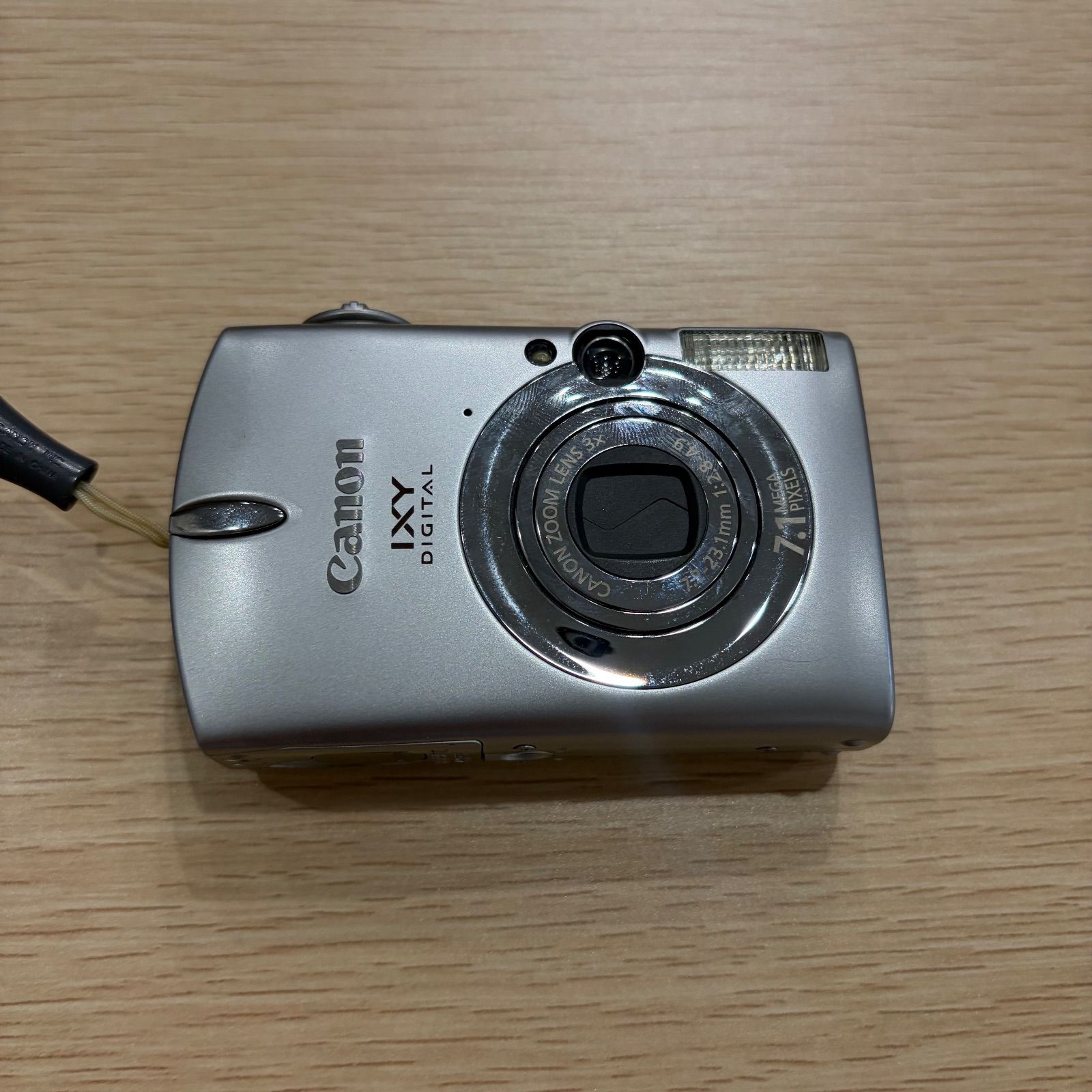 Canon IXY DIGITAL 600