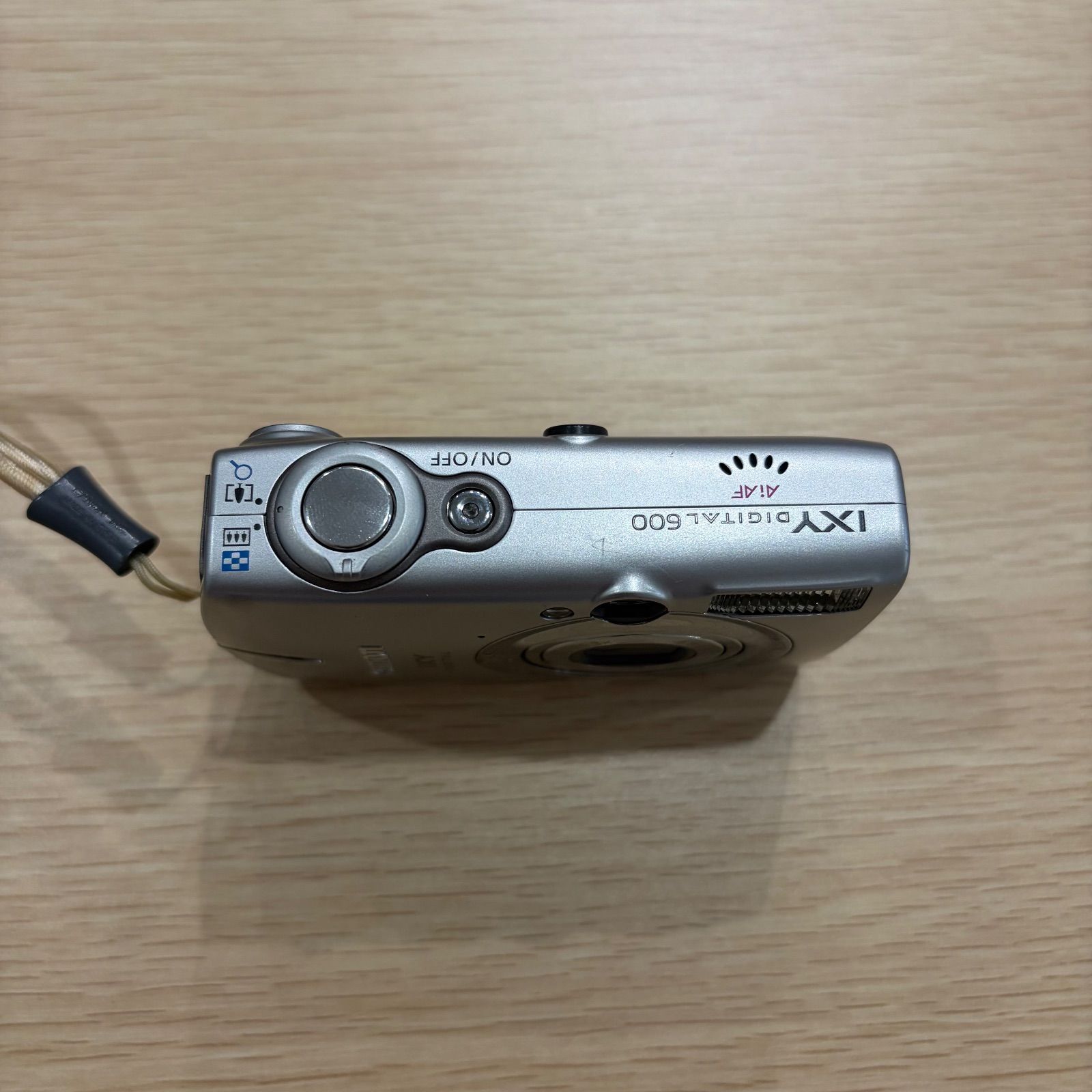 Canon IXY DIGITAL 600