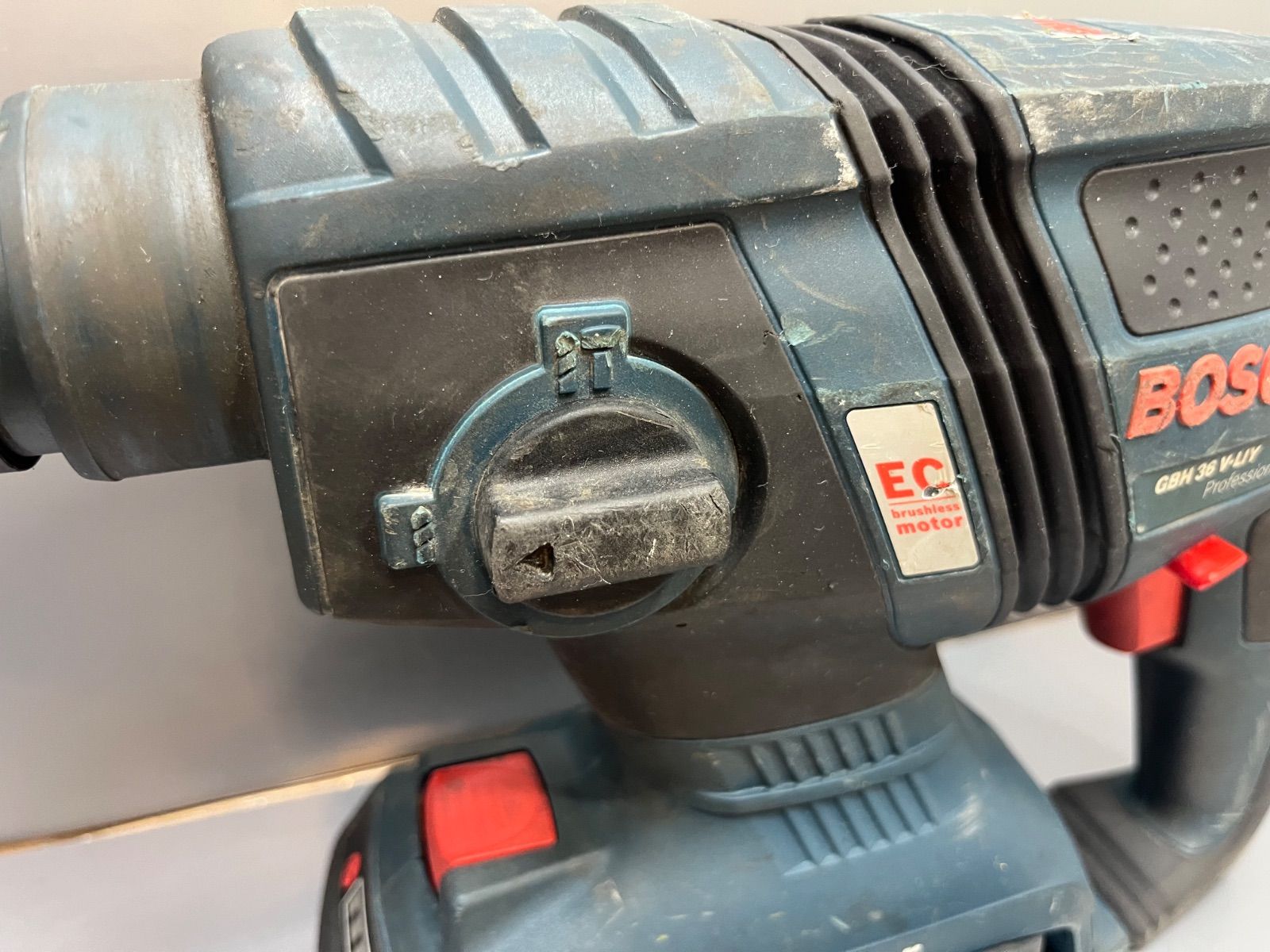 BOSCH 36V バッテリーハンマードリル フルセット品 GBH36V-LIY Professional バッテリー2個、充電器、ケース、他 ボッシュ 充電式ハンマードリル BOSCH 36V バッテリーハンマードリル フルセット品 GBH36V-LIY Professional バッテリー2個、充電器、ケース、他 ボッシュ 充電式ハンマードリル