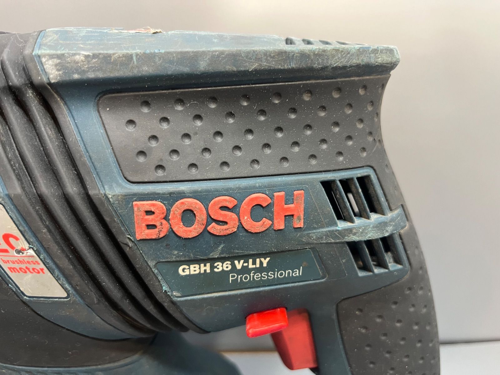 BOSCH 36V バッテリーハンマードリル フルセット品 GBH36V-LIY Professional バッテリー2個、充電器、ケース、他 ボッシュ 充電式ハンマードリル BOSCH 36V バッテリーハンマードリル フルセット品 GBH36V-LIY Professional バッテリー2個、充電器、ケース、他 ボッシュ 充電式ハンマードリル