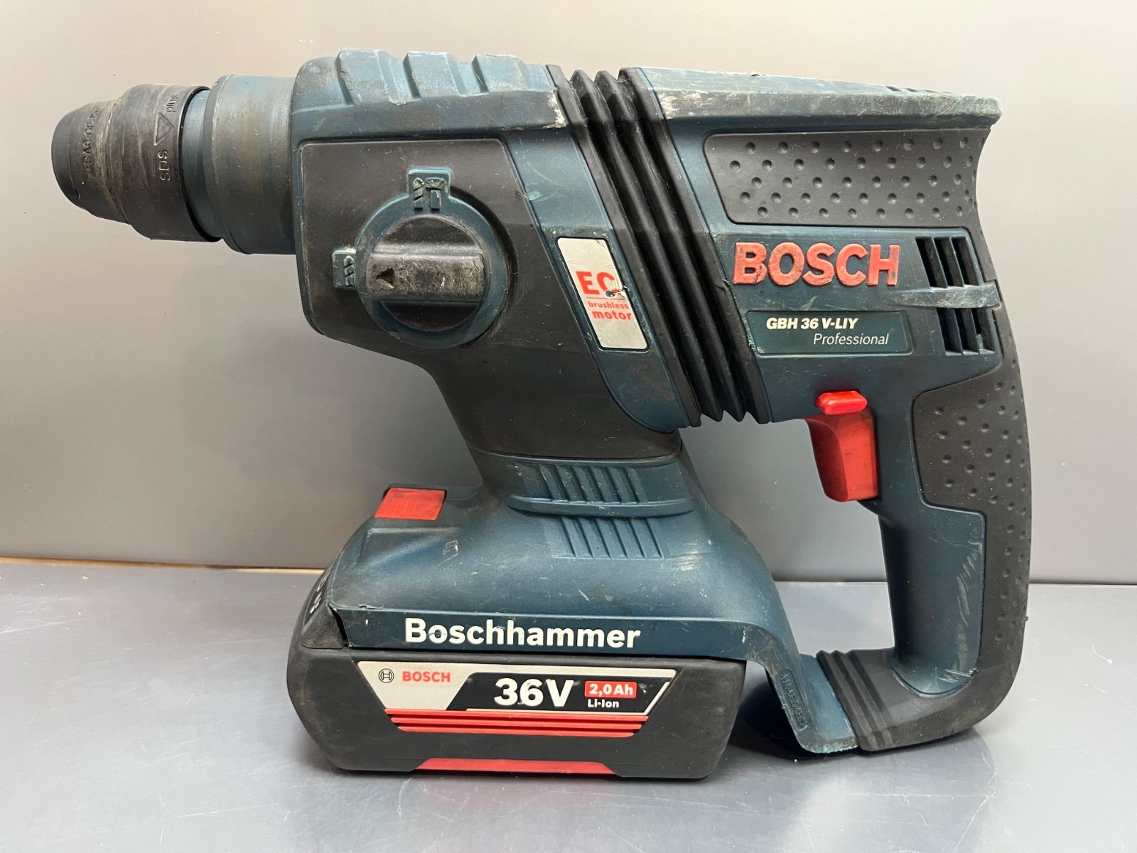 BOSCH 36V バッテリーハンマードリル フルセット品 GBH36V-LIY Professional バッテリー2個、充電器、ケース、他 ボッシュ 充電式ハンマードリル BOSCH 36V バッテリーハンマードリル フルセット品 GBH36V-LIY Professional バッテリー2個、充電器、ケース、他 ボッシュ 充電式ハンマードリル