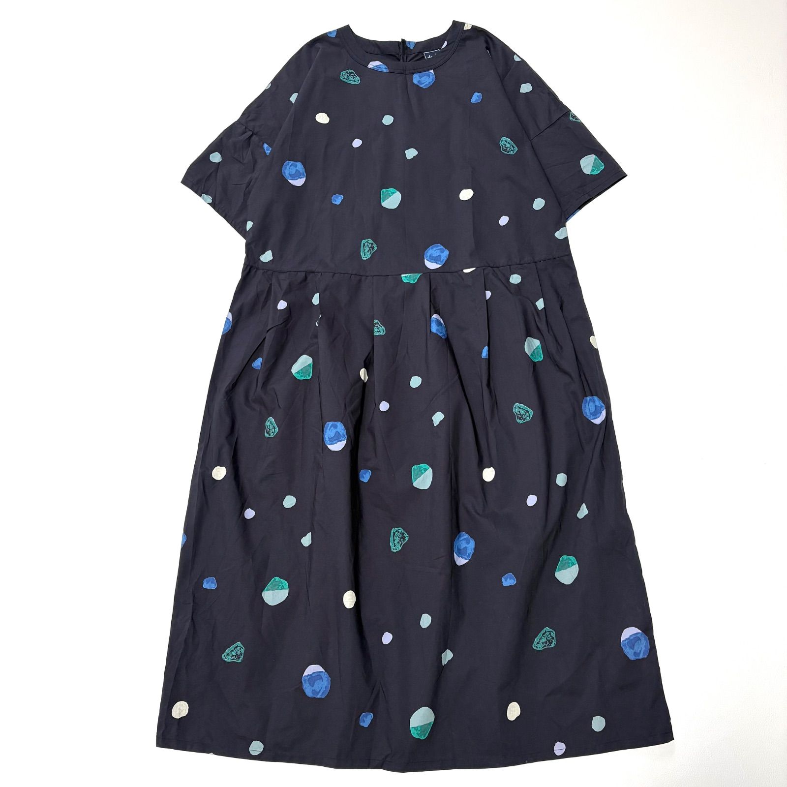 超美品★chambre de charme Noir★ワンピース chambre de charme シャンブルドゥシャーム 石ころ ドット柄