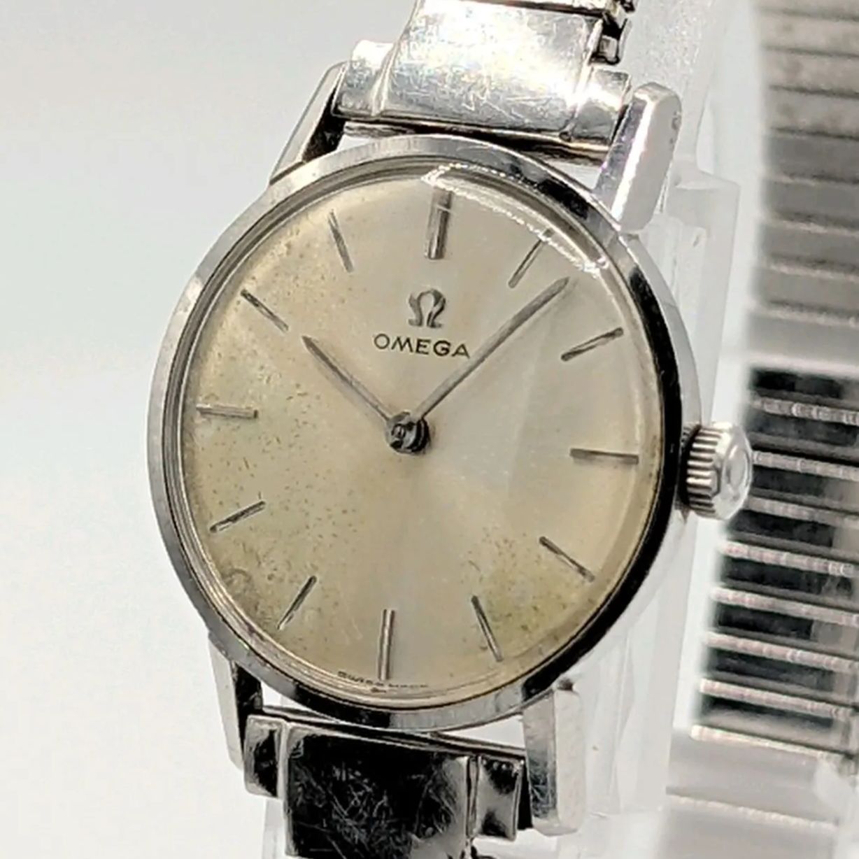 OMEGAWatch Hand-Winding Ladies Square Silver Y2K 00S オメガ 時計 手巻き式 レディース スクエア シルバー シルバー文字盤 ラウンド ヴィンテージ 稼働品 29,250円