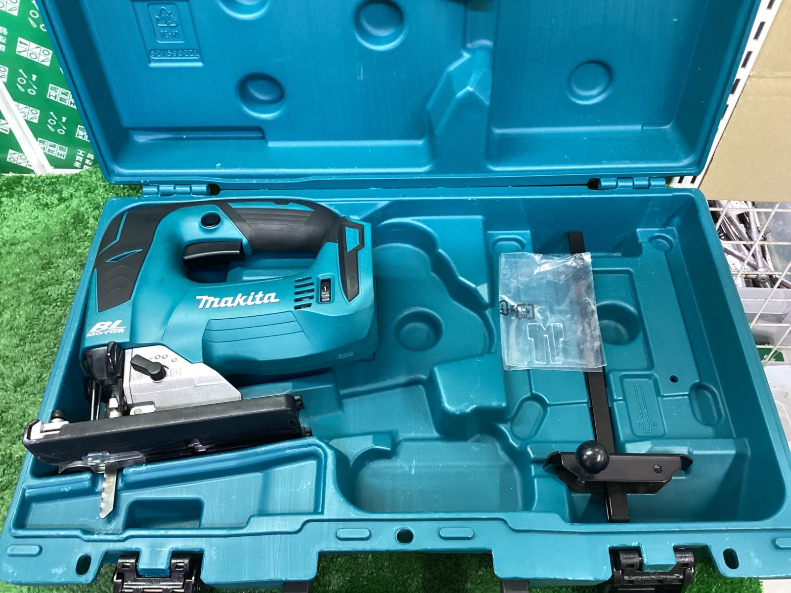 makita（マキタ）18V 充電式ジグソー JV182DZK（本体のみ/ケース付）/ ITN1F5IMTC8A