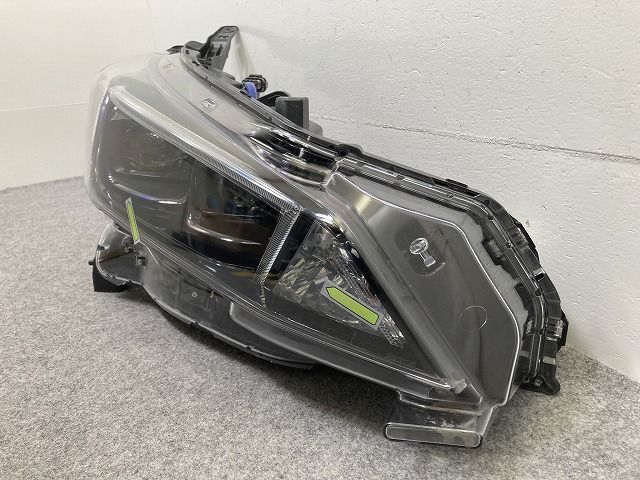 リーフ/LEAF ZE1 純正 右 ヘッドライト/ランプ LED レベライザー 刻印R
