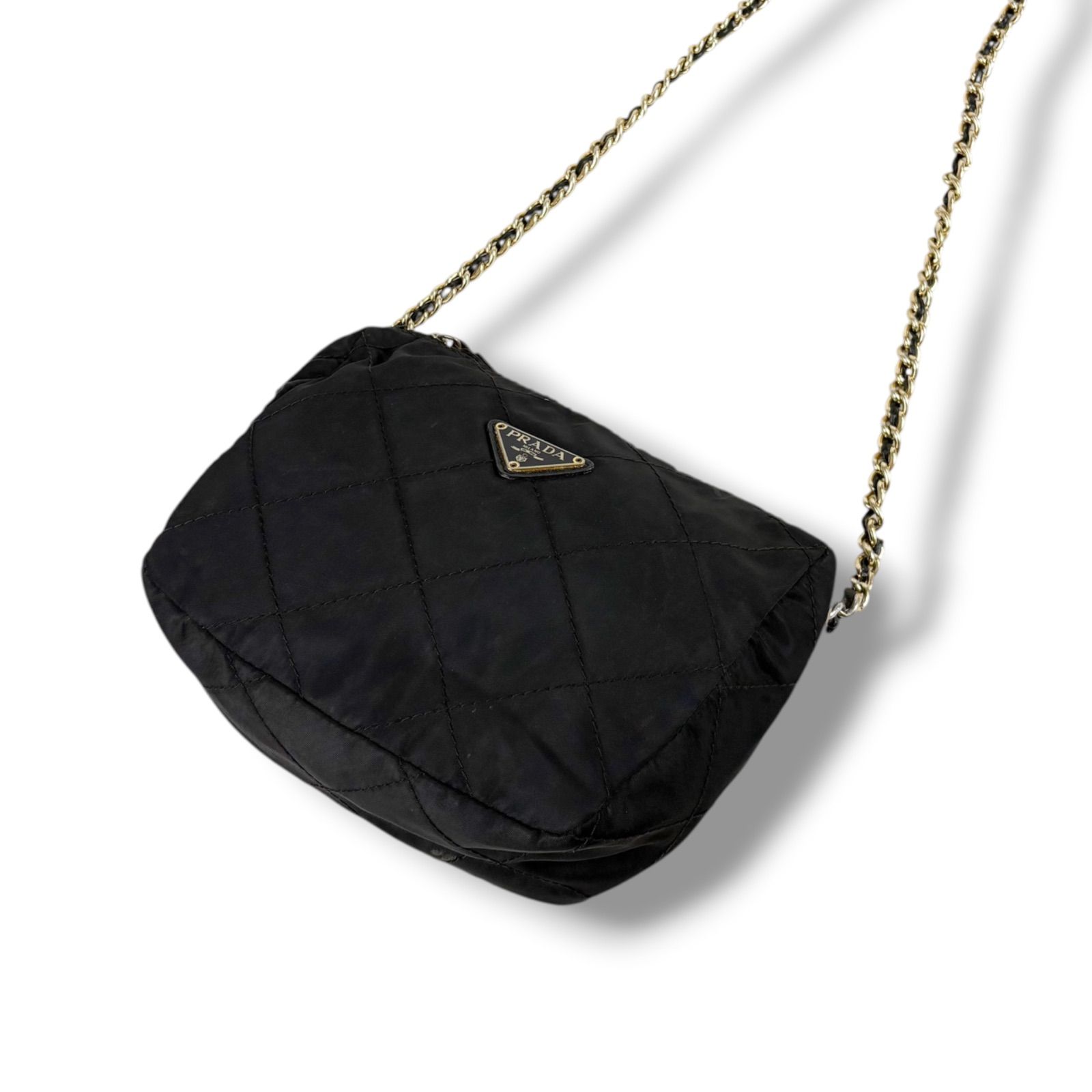 プラダ PRADA キルティング加工 トライアングルロゴ チェーン 
