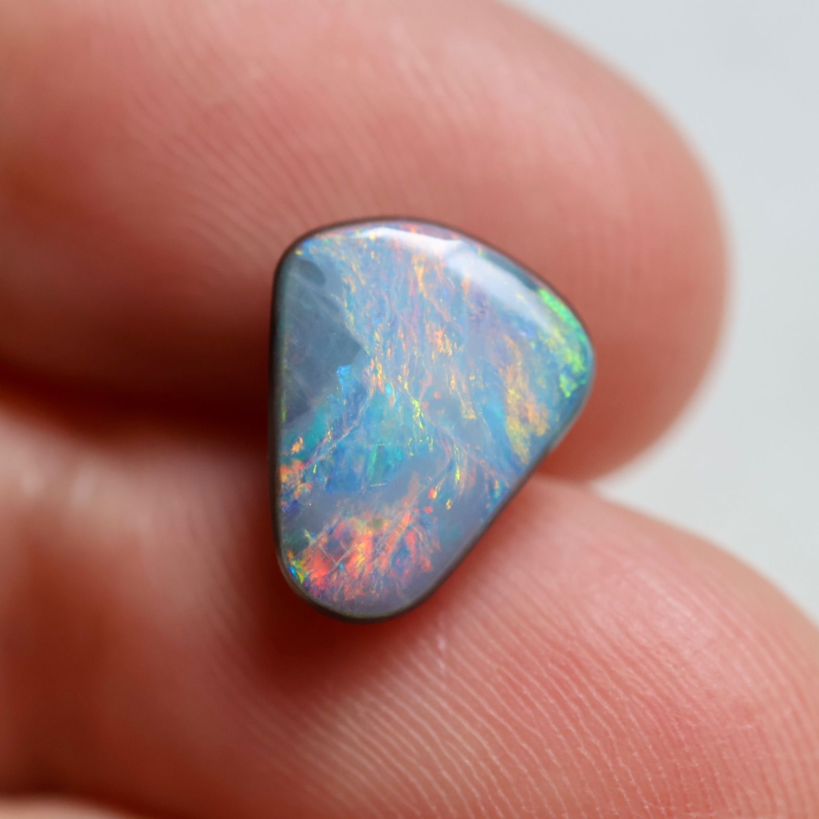 天然ボルダーオパール 3.94ct オーストラリア産 クイーンズランド産