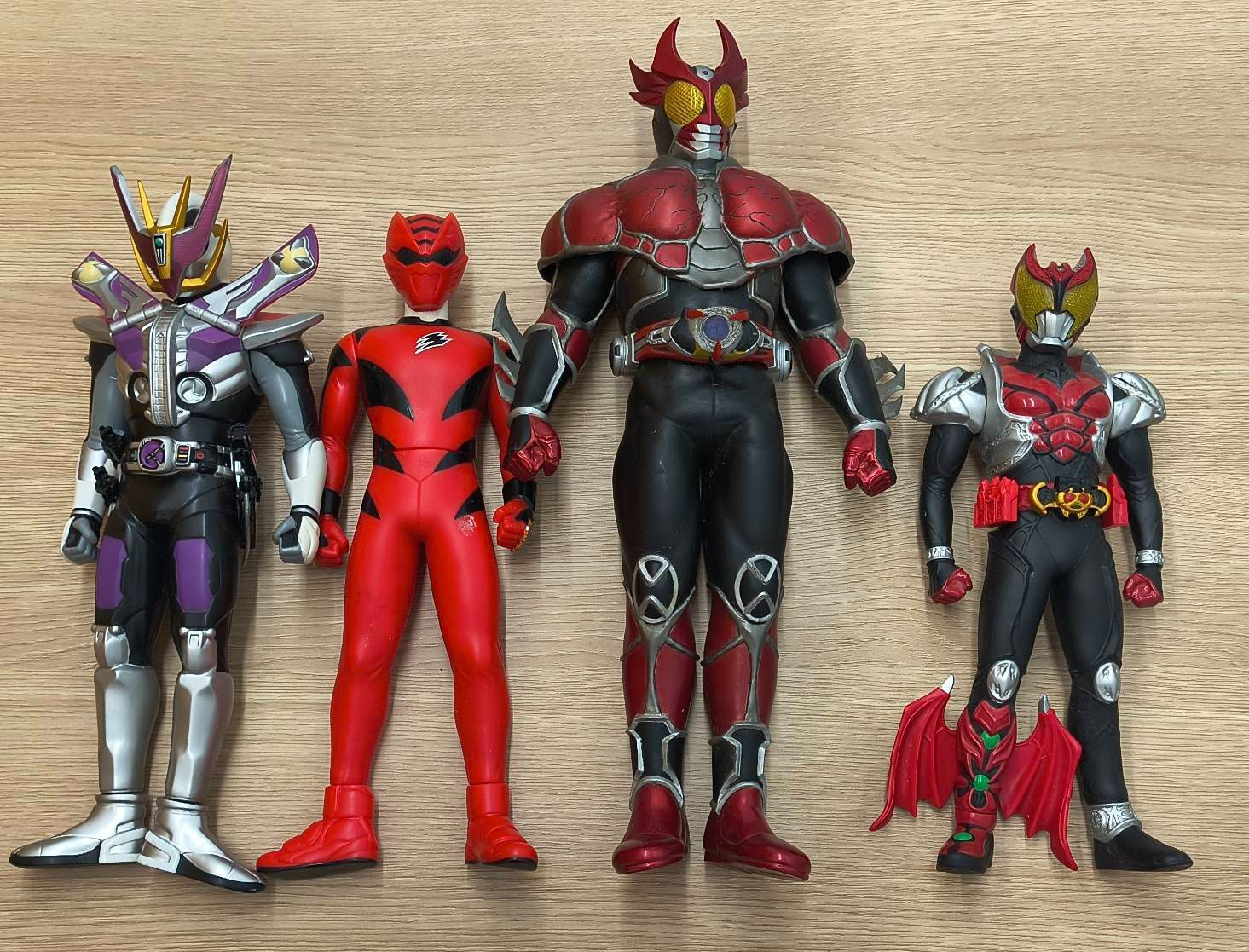 【極美品】仮面ライダーアギト ソフビ 4体セット 欠損・ベタつきなし ☆【超特大38cm超】仮面ライダーアギト 他 ビッグソフビ 4体セット