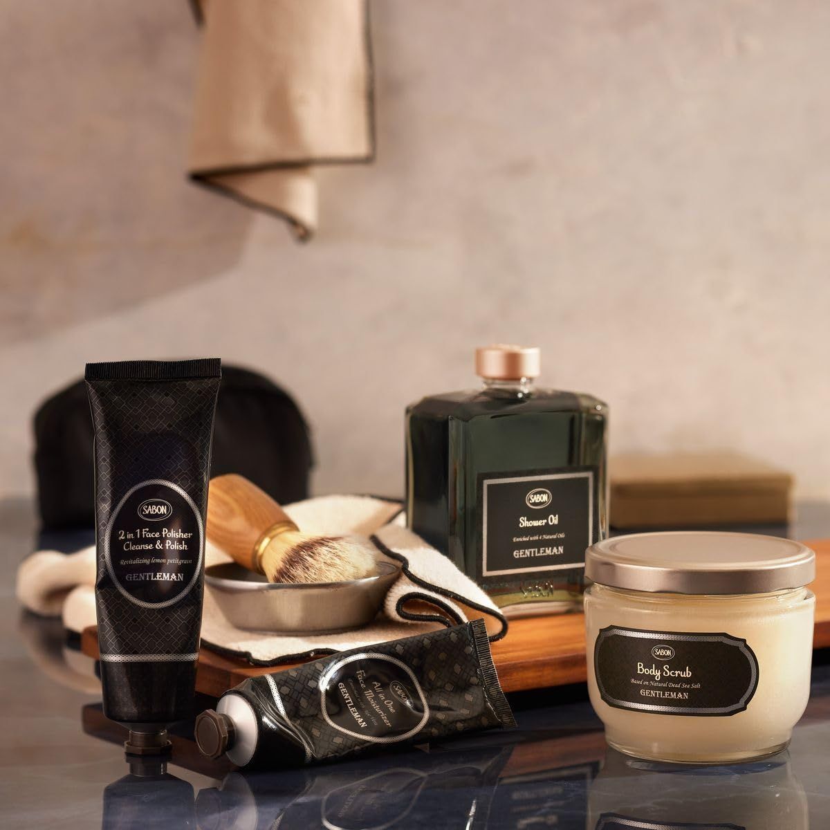 サボン　ジェントルマン　スプーン付き　600 新品 SABON サボン ジェントルマン ボディスクラブ 600g シャワーオイル