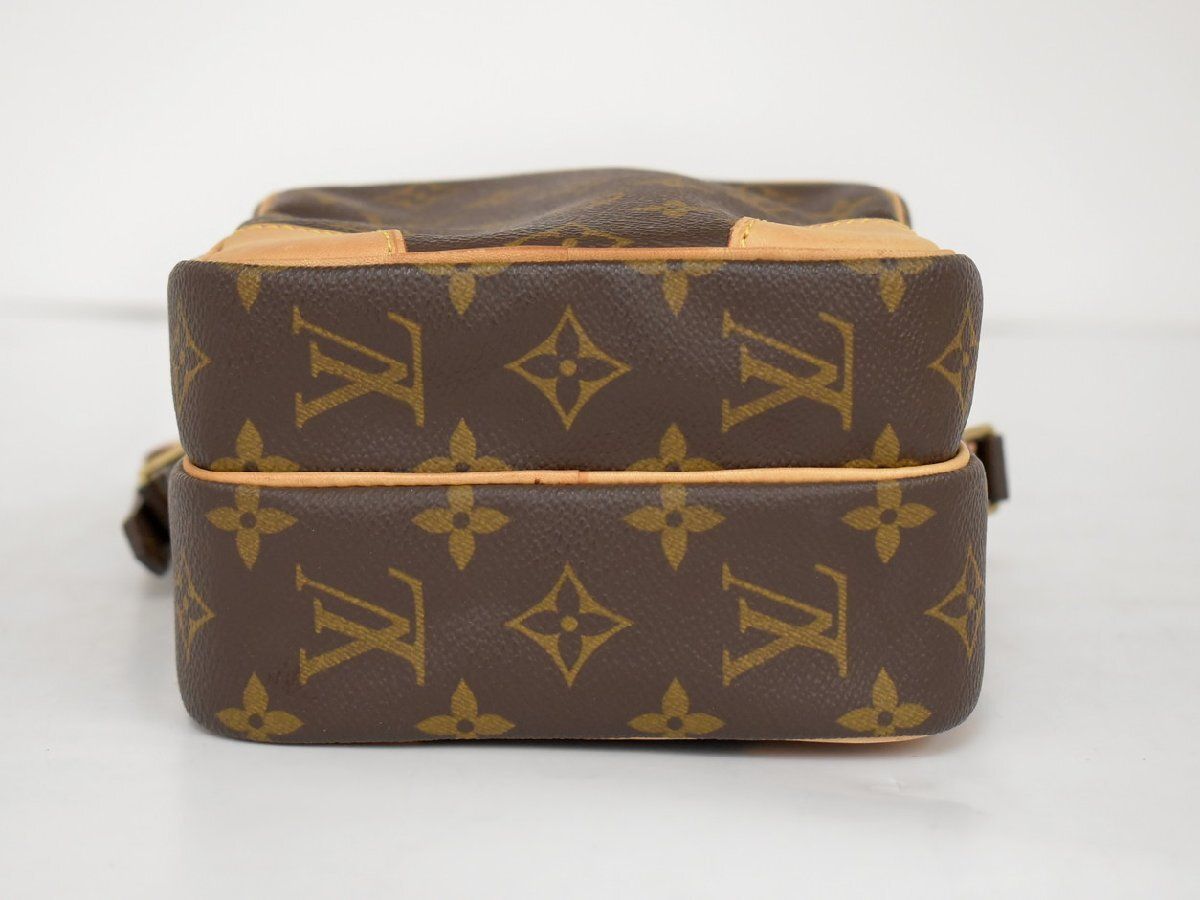 ルイヴィトン LOUIS VUITTON ショルダーバッグ モノグラム アマゾン