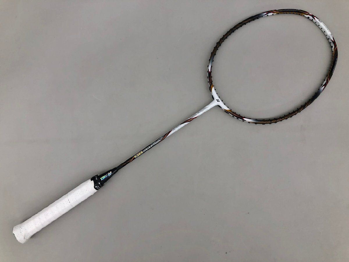 ヨネックス YONEX バドミントンラケット VOLTRIC 80 3UG4 収納袋付き 2601LR255