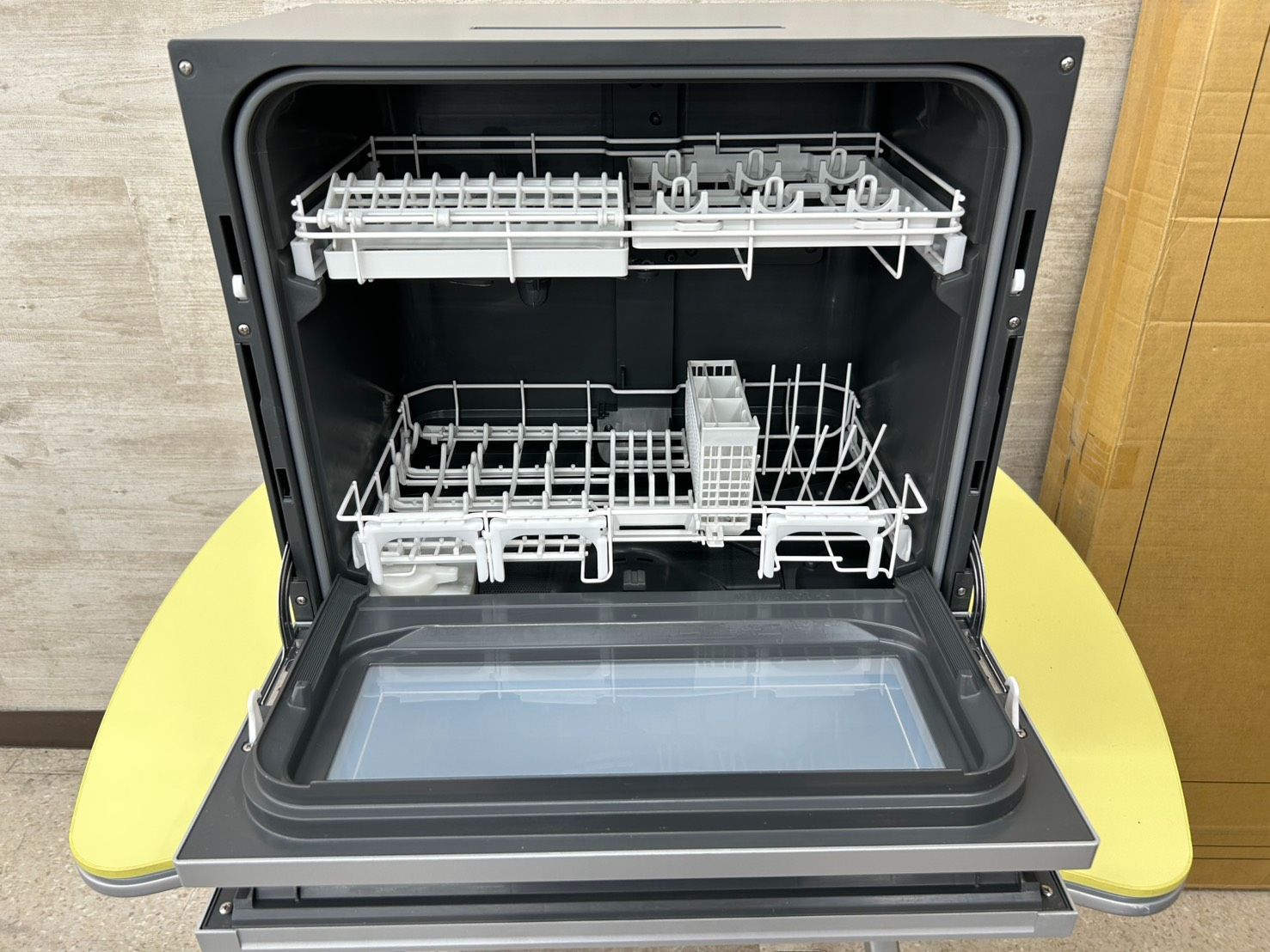 リユースのサカイ高崎店 Panasonic 食洗機 2024年製 NP-TZ500-S - メルカリ