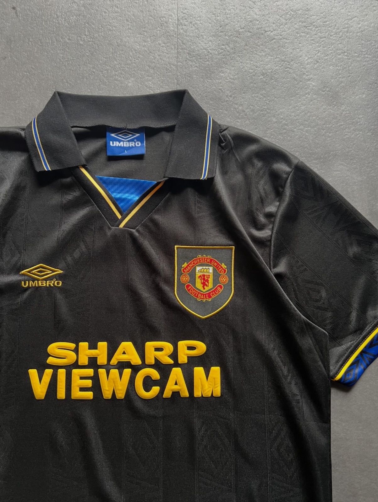 UMBRO マンチェスターユナイテッド ゲームシャツ SHARP VIEWCAM 黒 L