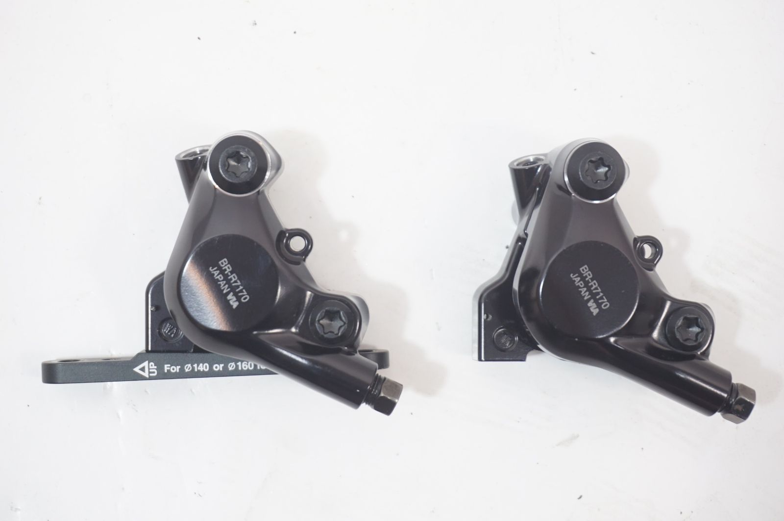 や*さ様 Shimano 105 ブレーキキャリパー BR-R7170 前後セッ Amazon | シマノ 105 Br-R7170 フラットマウントディスクブレーキ