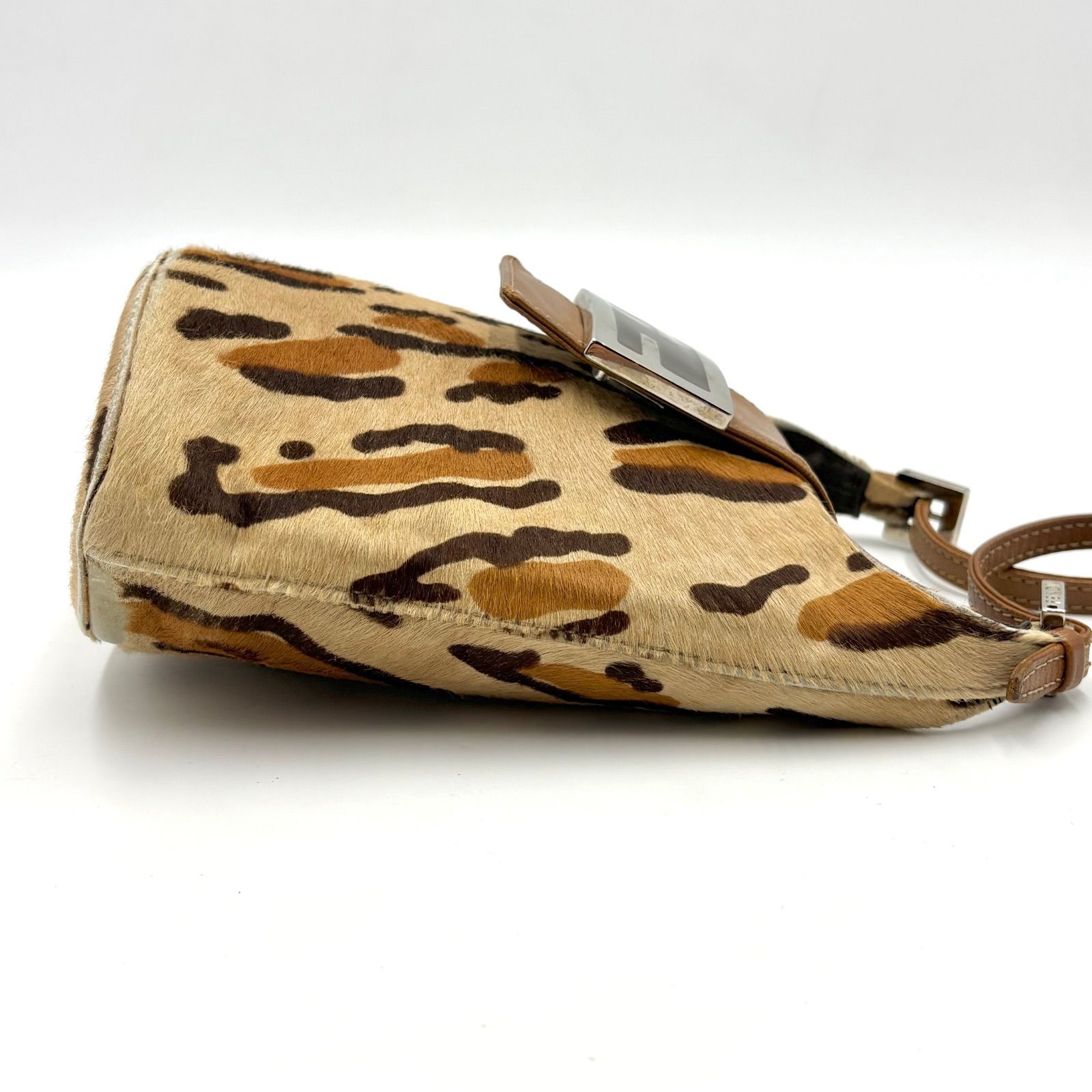 FENDI フェンディ マンマバケット レオパード柄 ハラコ素材