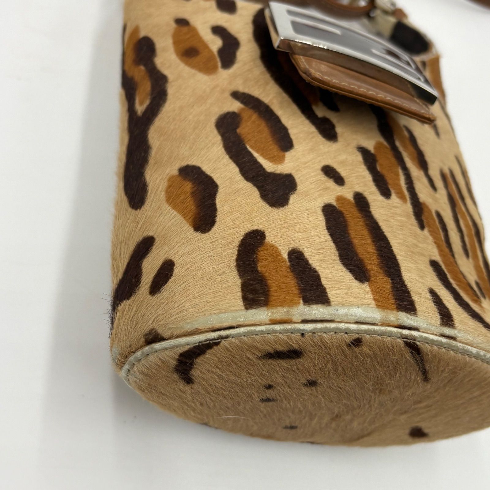 FENDI フェンディ マンマバケット レオパード柄 ハラコ素材