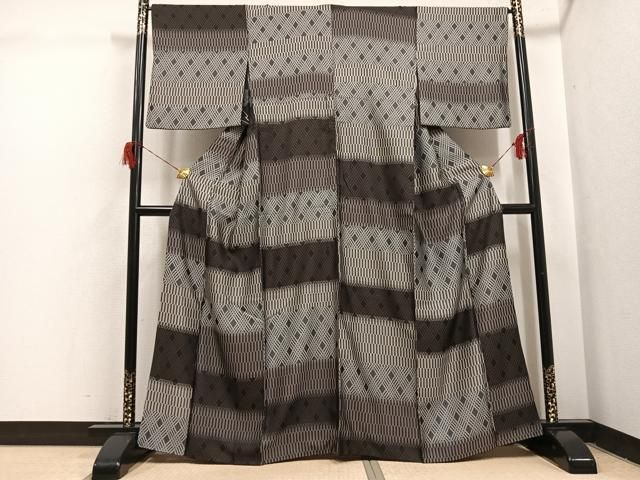 平和屋着物●お召　幾何学文様　正絹　逸品　AABH6927ph 平和屋着物○お召 幾何学文様 正絹 逸品 AABH6927ph - メルカリ