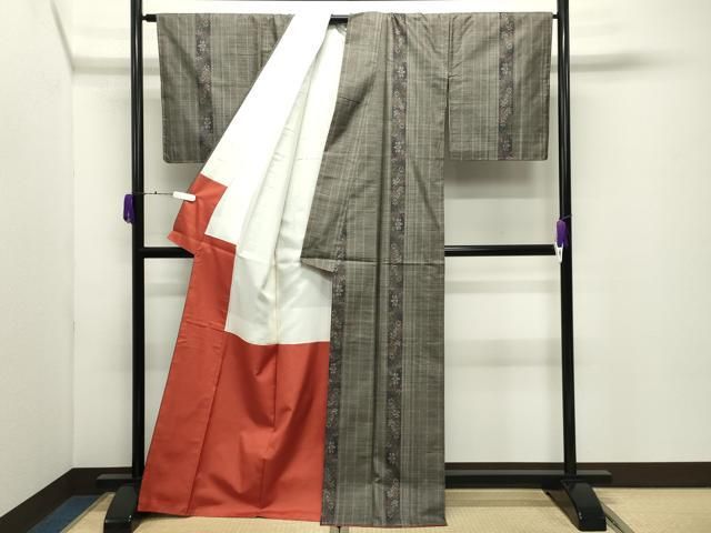 平和屋着物○本場大島紬 9マルキ 花唐草間道 正絹 逸品 未使用